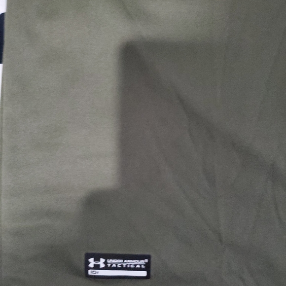 Under armor - Picture 2 of 2